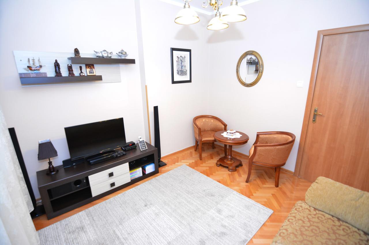 Apartment Todor Kotor Bagian luar foto
